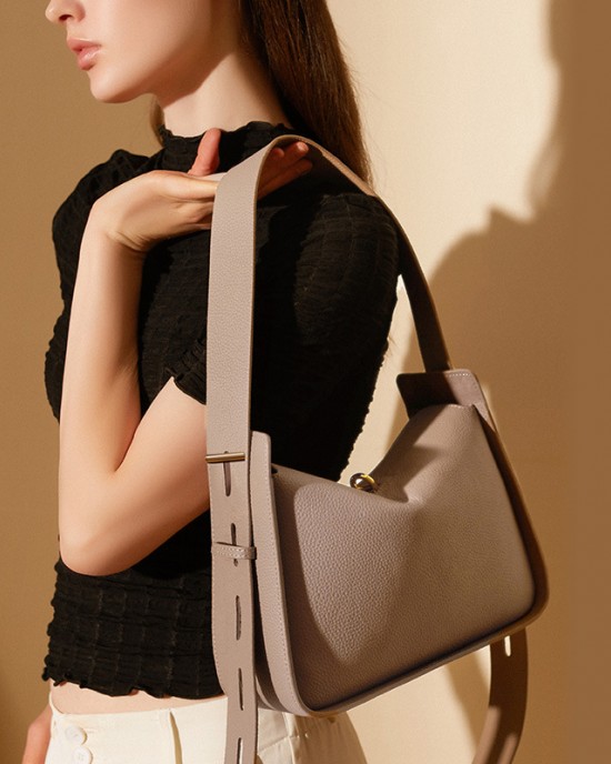 Niche design bag, niche brand, light luxury women's bag, luxury tote bag Large-capacity underarm bag Niche design bag, niche brand, light luxury women's bag, luxury tote bag Large-capacity underarm bag