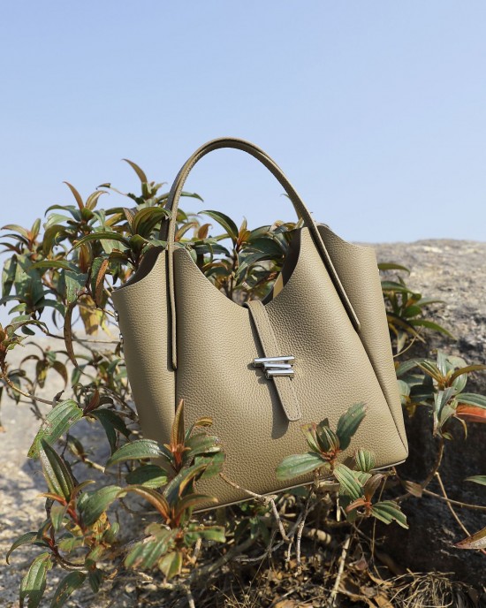 Yan women's bucket bag, 2025 new style trendy spring and summer, fashionable and versatile large-capacity commuter handbag, shoulder crossbody bag for women Yan women's bucket bag, 2025 new style trendy spring and summer, fashionable and versatile large-capacity commuter handbag, shoulder crossbody bag for women