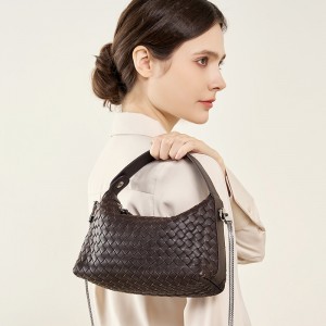 2025 new niche genuine leather woven dumpling bag, sheepskin chain crossbody bag, pillow bag, handbag for women