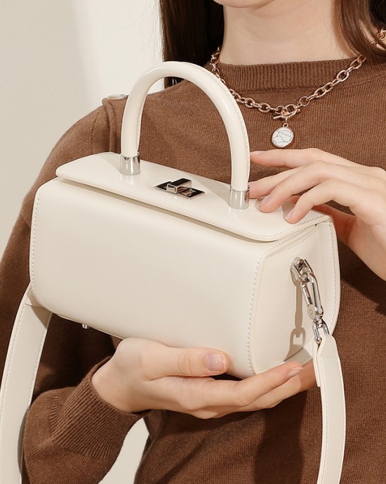 Premium cowhide small square handbag women's 2025 Spring/Summer fashionable and simple single shoulder crossbody doctor's box bag Premium cowhide small square handbag women's 2025 Spring/Summer fashionable and simple single shoulder crossbody doctor's box bag