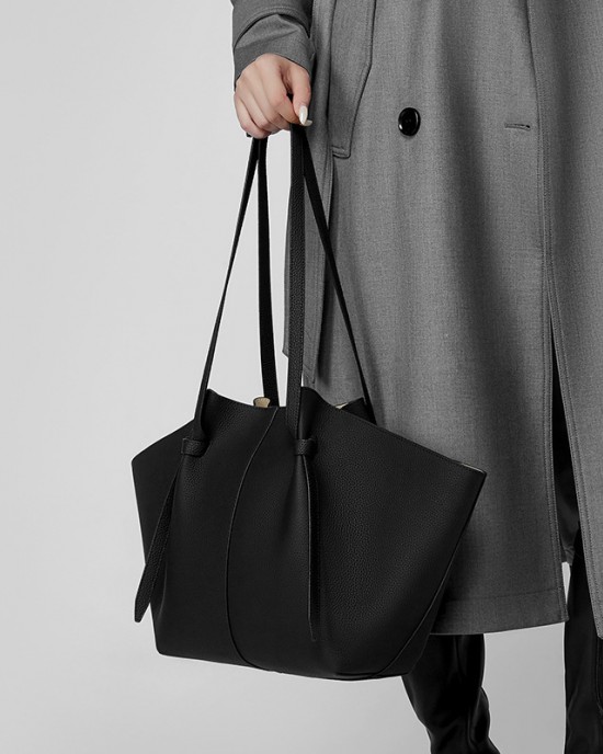 First-Grain Cowhide Leather Large Capacity Genuine leather women's tote bag, fashionable bat bag, versatile commuter bag, winged handbag
