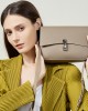 A new, fashionable, versatile saddle bag for women, a lightweight, luxurious genuine leather women's bag, a stylish, single-shoulder crossbody bag.