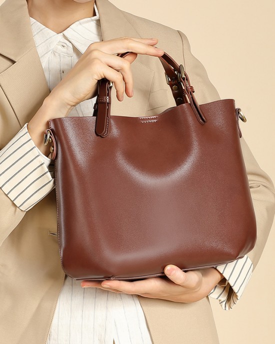 Simple, large-capacity, top-grain cowhide commuter tote bag, versatile, high-end, shoulder-shoulder, crossbody bucket bag for women. Simple, large-capacity, top-grain cowhide commuter tote bag, versatile, high-end, shoulder-shoulder, crossbody bucket bag for women.