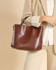 Simple, large-capacity, top-grain cowhide commuter tote bag, versatile, high-end, shoulder-shoulder, crossbody bucket bag for women. Simple, large-capacity, top-grain cowhide commuter tote bag, versatile, high-end, shoulder-shoulder, crossbody bucket bag for women.