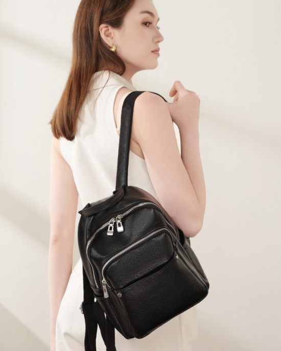 Premium vegetable-tanned leather women's backpack 2025 New Spring/Summer Fashionable Large-Capacity Women's Travel and Commuter Backpack