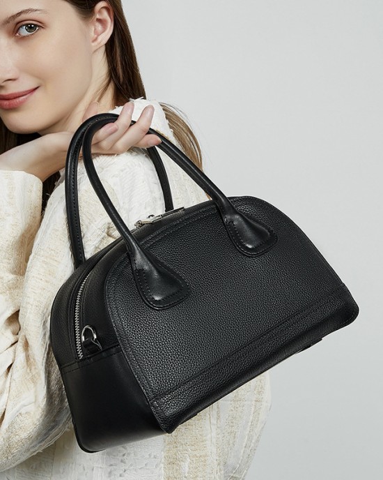 Nice, niche, bowling bags for women, 2025 summer new women's bags, simple single-shoulder bags for casual commuting, crossbody bags. Nice, niche, bowling bags for women, 2025 summer new women's bags, simple single-shoulder bags for casual commuting, crossbody bags.